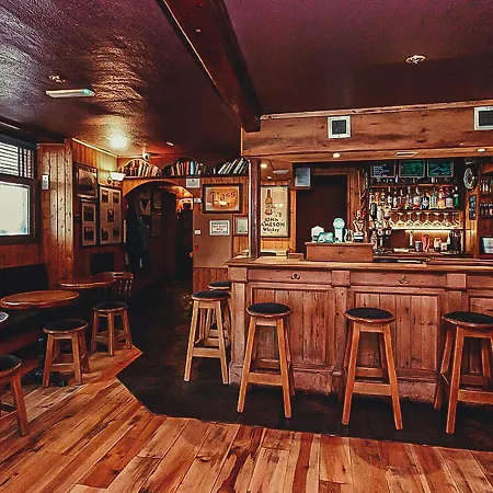 Woodstock Arms Panzió *