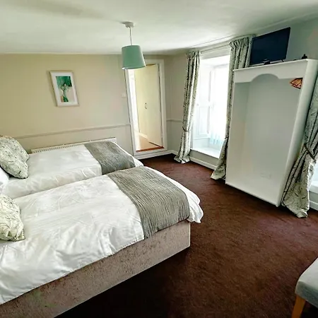 Woodstock Arms - Bar, 3*